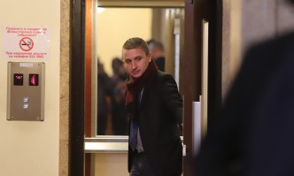 Не е необходимо с назидателен тон да ми четете това