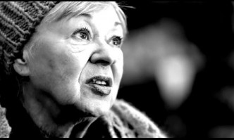 Голямата актриса Надя Савова е починала съобщиха от Младежкия театър