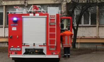 Автобус на градския транспорт във Велико Търново се е запалил