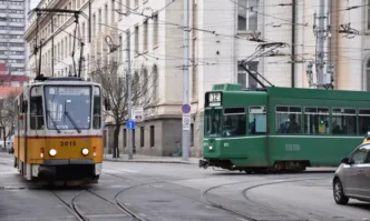 Месечната карта за градския транспорт за ученици студенти и докторанти