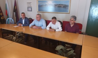 Демотивацията ниското заплащане хаосът с т нар реформа и липсата на