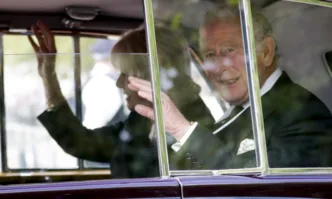 Крал Чарлз III и неговата съпруга кралицата консорт Камила