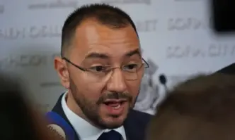 Докладът за комисиите ще се гледа отново защото това не