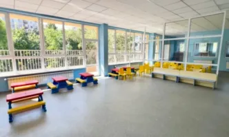 Родители твърдят че учителка е наказвала детето им в детска