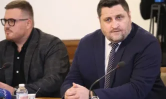 Гръцкият бизнесмен дипломат и преподавател Йоаким Каламарис който освети схема