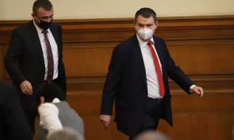 Честита Пунта Промяна Спецов изпра Пеевски пишат от Bird bg на