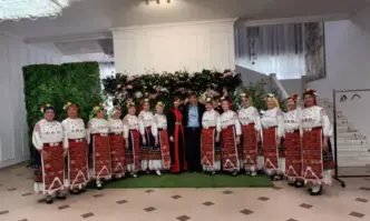 Хор София към Народно читалище Бъднина - 1982 с 15 годишен юбилей