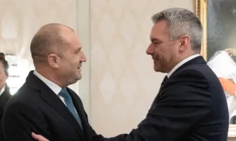 Президентът Румен Радев и федералният канцлер на Австрия Карл Нехамер