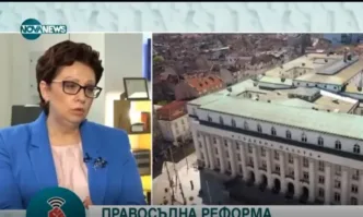 Водачката на листата на ПП ДБ във Велико Търново Людмила Илиева