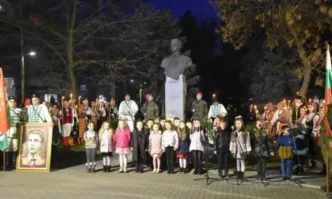 Стотици жители и гости на Благоевград се включиха във възпоменателния