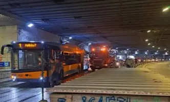 Сериозно задръстване се образува в центъра на София заради аварирал