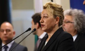 От Фейсбук профила на депутата от ПП ДБ Стела НиколоваБорисов отново