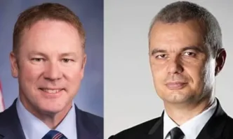 Колко спорна е репутацията на конгресмена Уорън Дейвидсън когото от