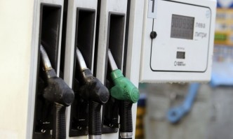 Хванаха охранители да крадат гориво от Държавния резерв
