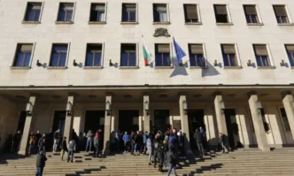 Търговският баланс за август 2022 г е отрицателен в размер