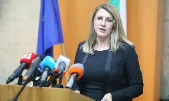 Министър Ахладова: Промени в Изборния кодекс два месеца преди изборите е неудачен вариант