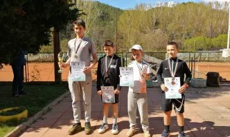 Регионален турнир по тенис в Благоевград събра 41 деца