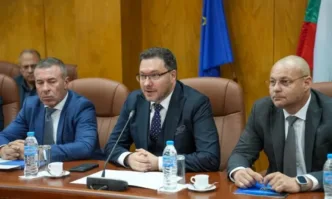 Вътрешният министър Даниел Митов и директорът на ГД Пожарна безопасност