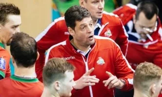 Двама българи са сред кандидатите за треньор на Иран
