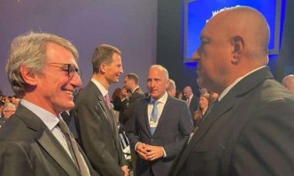 По рано европейски колеги на Сасоли също изразиха съжаление от новината