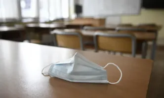 Учениците в Пловдив и областта се връщат от днес в