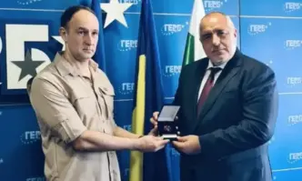 Лидерът на ГЕРБ Бойко Борисов получи почетен знак от Министерството