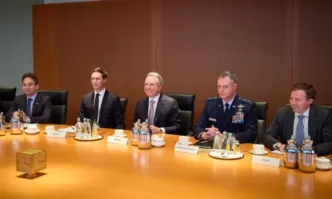 The Spectator: Украйна е изправена пред политически и военен срив