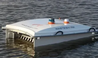 Роботът - чистач Waste Shark пази от боклук водата на Темза