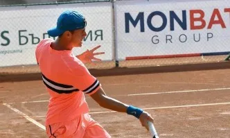 Лазаров остана на крачка от полуфинал в Букурещ