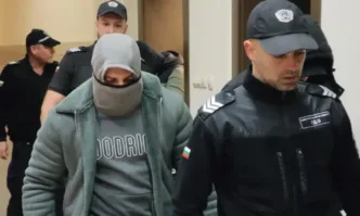 Четиримата, точили гориво за 1 милион лева от Лукойл, остават в ареста