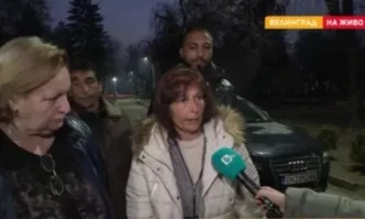 Напрежение пред болницата във Велинград заради смъртта на родилка и