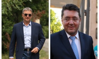 Според съда разследващите не са направили нужното за бързо и