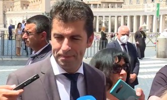Премиерът Кирил Петков реши да смени тона и рязко да