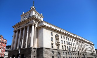 Без изненада на балотаж отиват Румен Радев и проф Анастас