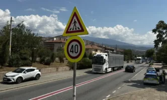 Движението по път I 1 Симитли – Кресна в района