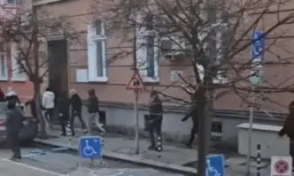 След поредицата от инциденти с участието на бежанци през последните