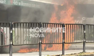 Автобус с 15 пътници пламна в центъра на Пловдив