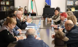 Министърът на здравеопазването доц д р Силви Кирилов д м проведе среща