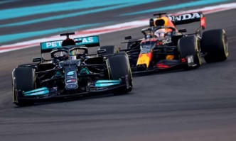 Макс Ферстапен ликува с първа шампионска титла във Формула 1