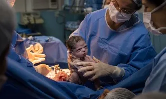 Роди се най-намръщеното бебе