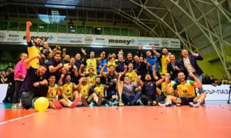 Волейболният Хебър вдигна Суперкупата на България след победа над вицешампиона
