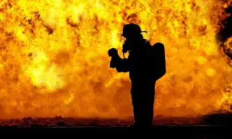 Пожарите са засегнали 65 къщи в цяла България