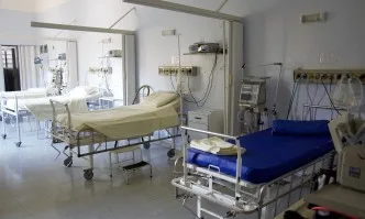 Местят пациентите на двете лечебни заведения, които горяха тази сутрин в София