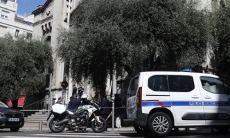 Свещеник и монахиня са били ранени при нападение с нож