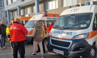 Протест на шофьори на линейки в Бургас заради глоби за превишена скорост и минаване на червено