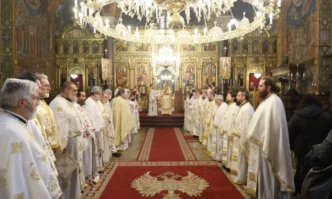 Българската православна църква почита църковния празник Неделя сиропустна наричан от