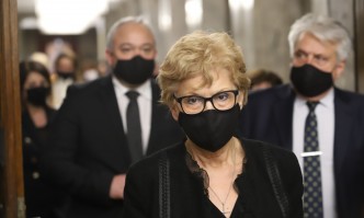 Служебният министър на регионалното развитие Виолета Комитова тихомълком е уволнила