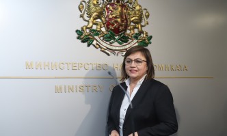 Министърът има опасения за скрита приватизацияВицепремиерът и министър на икономиката