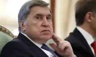 Съветниците на френския президент Еманюел Бон и Бертран Бухвалтер получили
