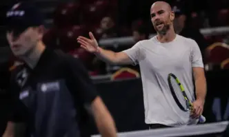 Адриан Манарино записа победа №200 на твърди кортове насред на